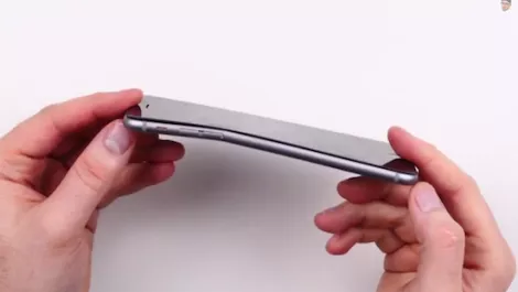 Apple's iPhone 6 Plus drives fans around the bend...