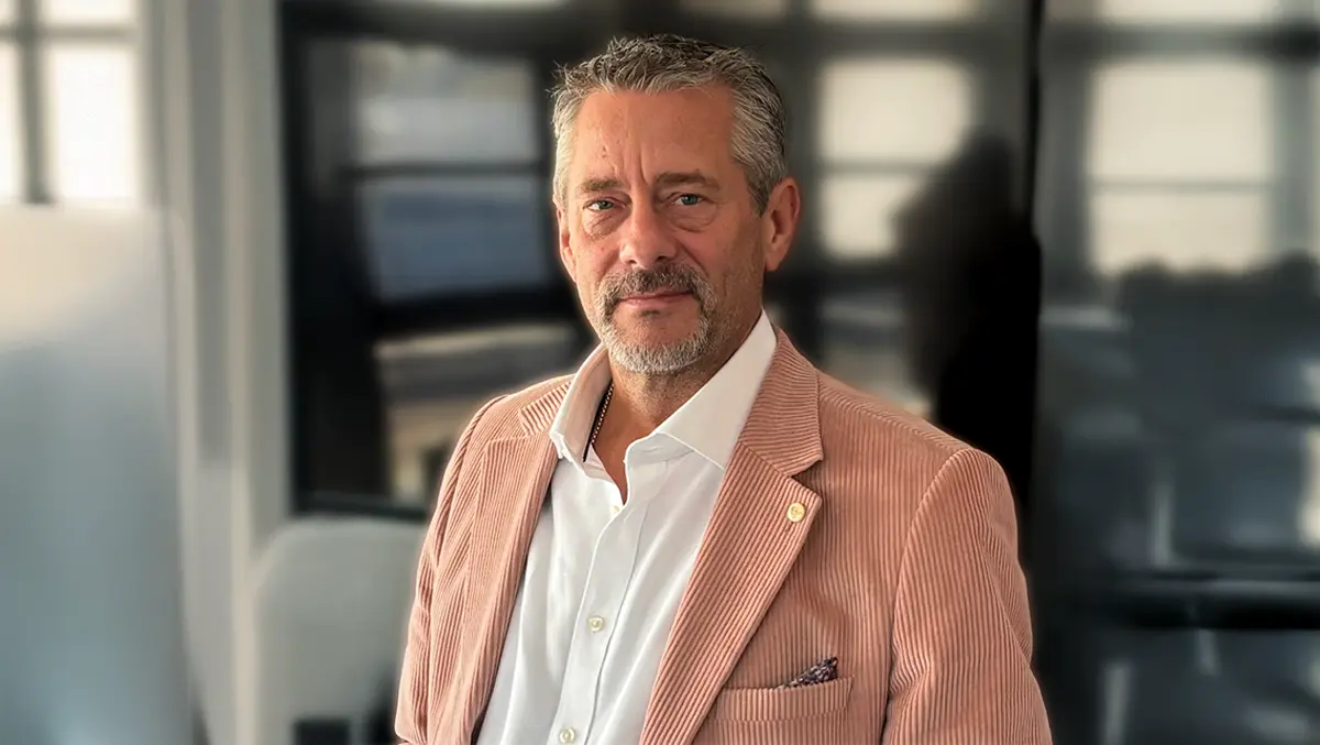 Ps   gavin laybourne   headshot